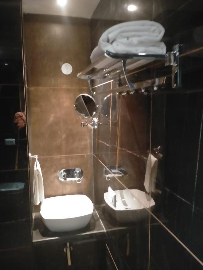 Hotel Pepper Hisār Buitenkant foto