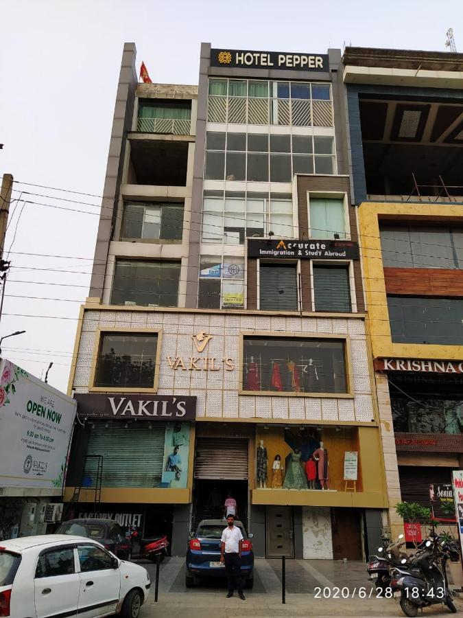 Hotel Pepper Hisār Buitenkant foto